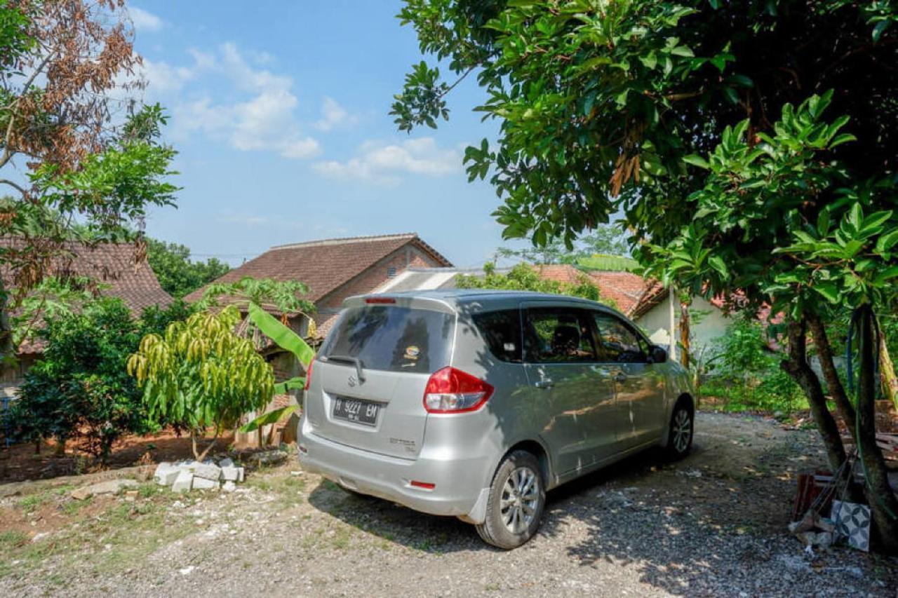فندق Reddoorz @ Jalan Raya Kaliwungu Selatan Kendal المظهر الخارجي الصورة