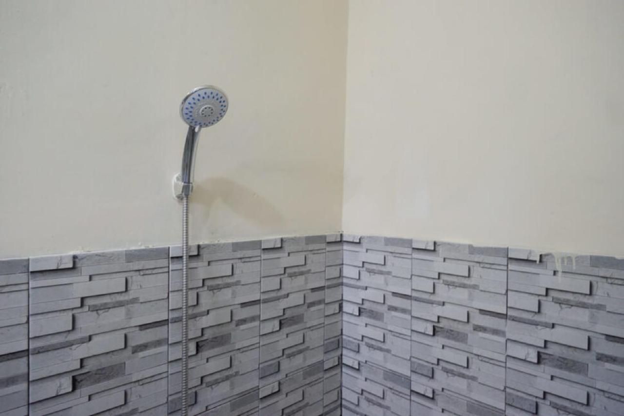 فندق Reddoorz @ Jalan Raya Kaliwungu Selatan Kendal المظهر الخارجي الصورة